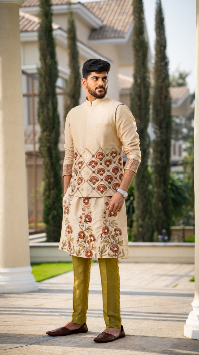 CREAM APPLIQUÉ BANDI KURTHA SET